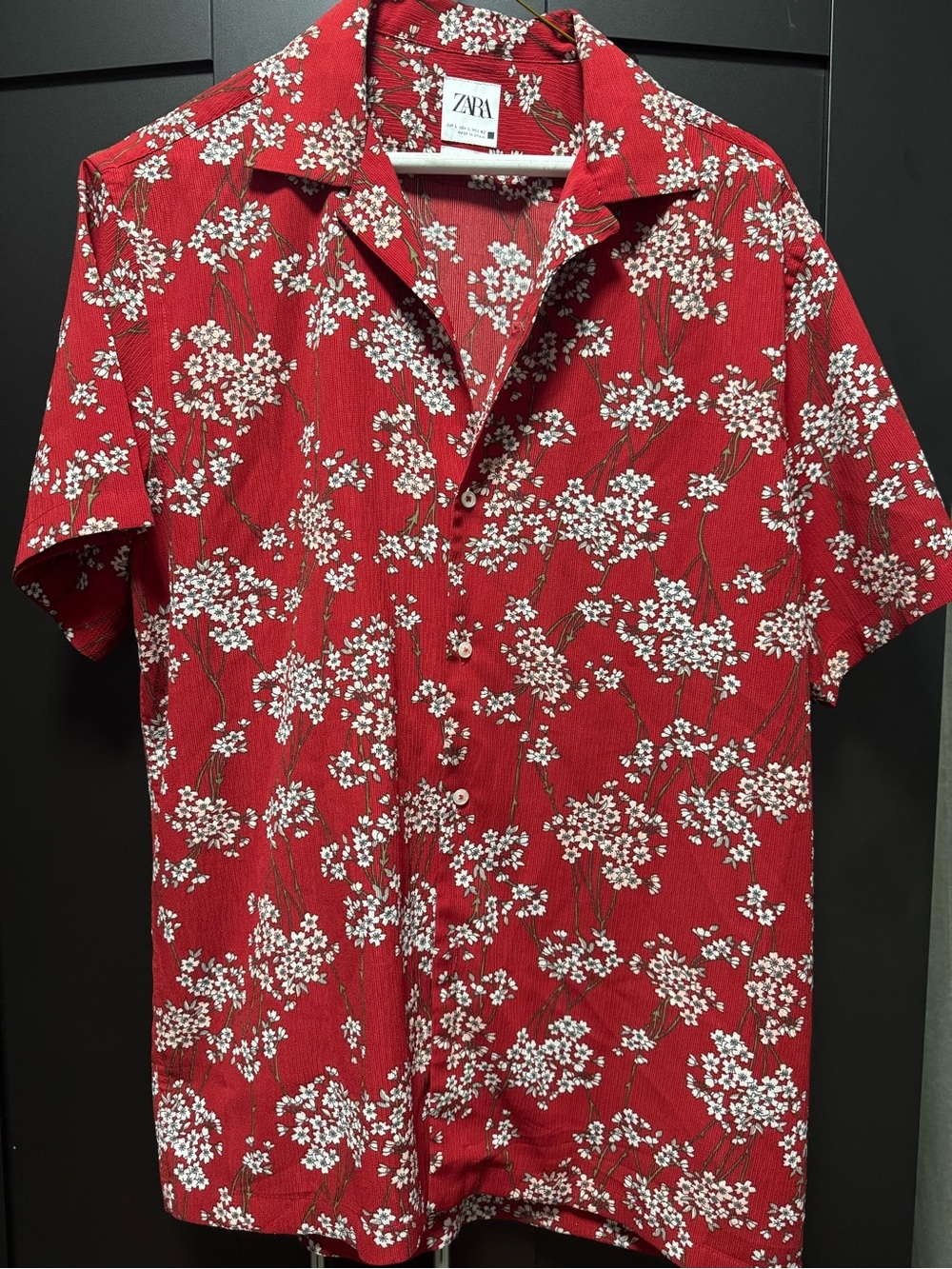 Zara Red Floral Short Sleeve Button-Down Shirt